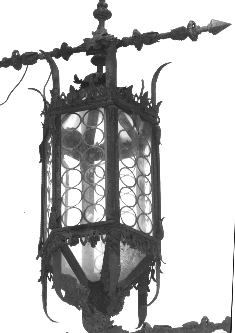 lampada, elemento d'insieme - ambito veneto (seconda metà sec. XIX)