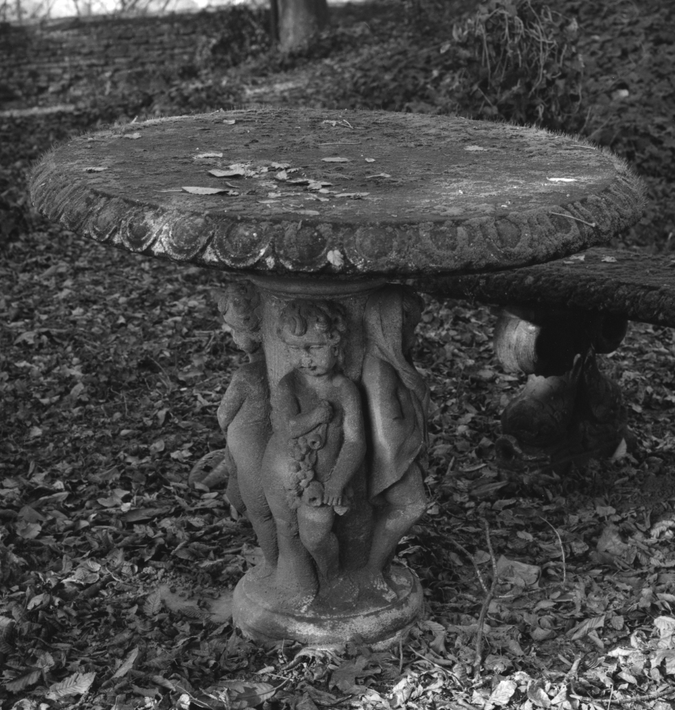 FIGURE ALLEGORICHE (tavolo, elemento d'insieme) - ambito veneto (sec. XVIII)