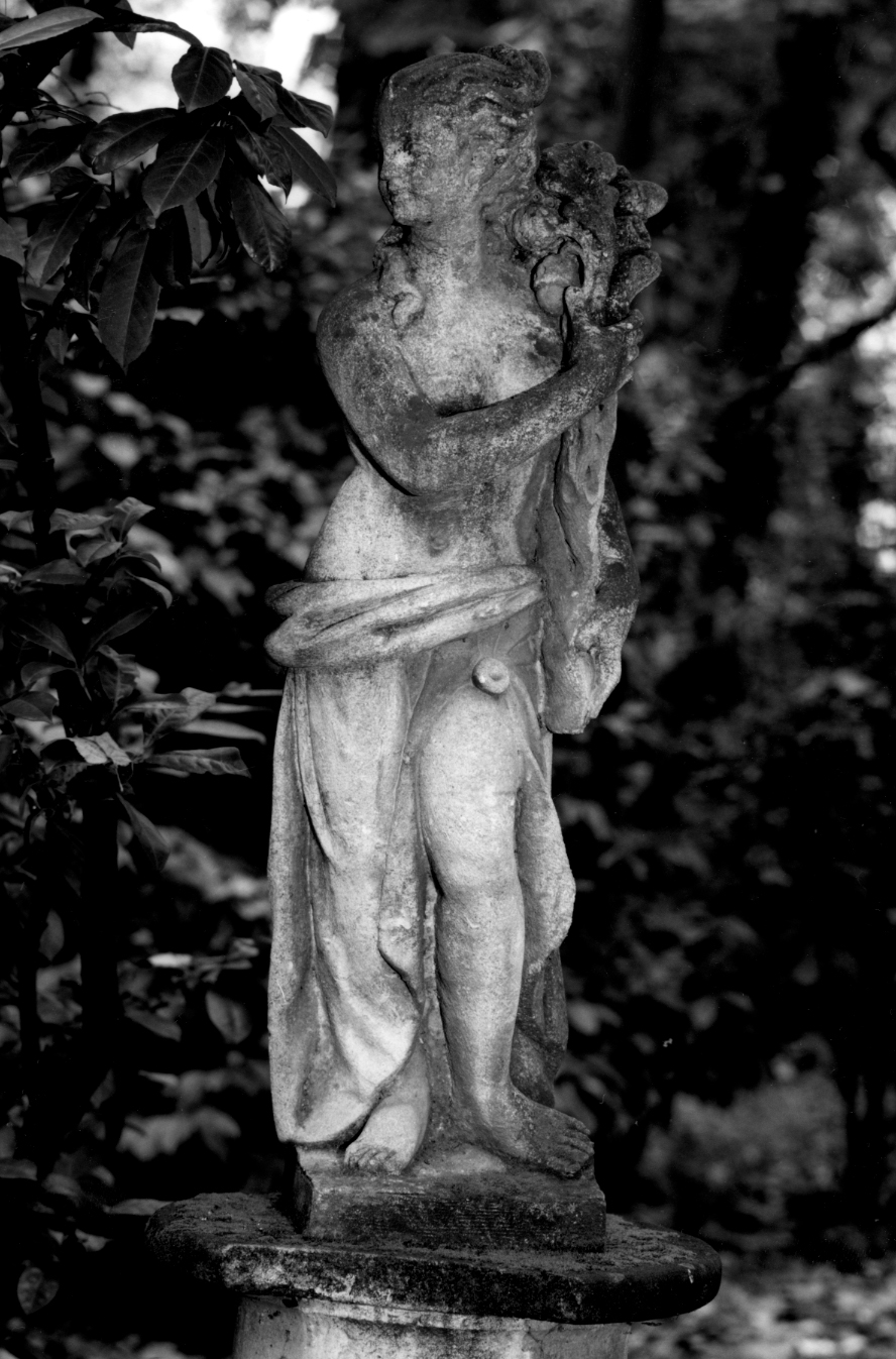 figura femminile (statua, elemento d'insieme) - ambito veneto (sec. XVIII)