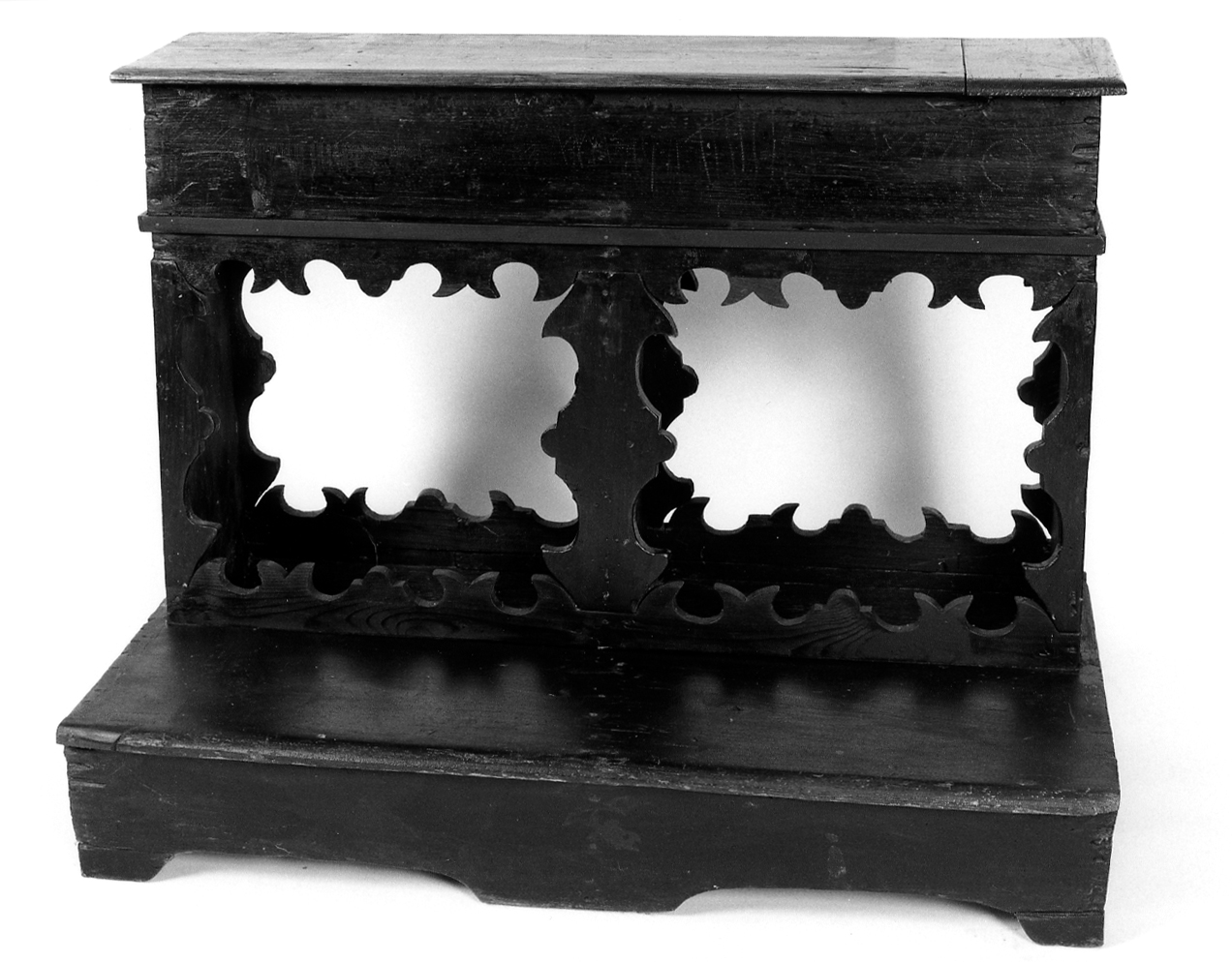 inginocchiatoio - bottega veneziana (sec. XVIII)