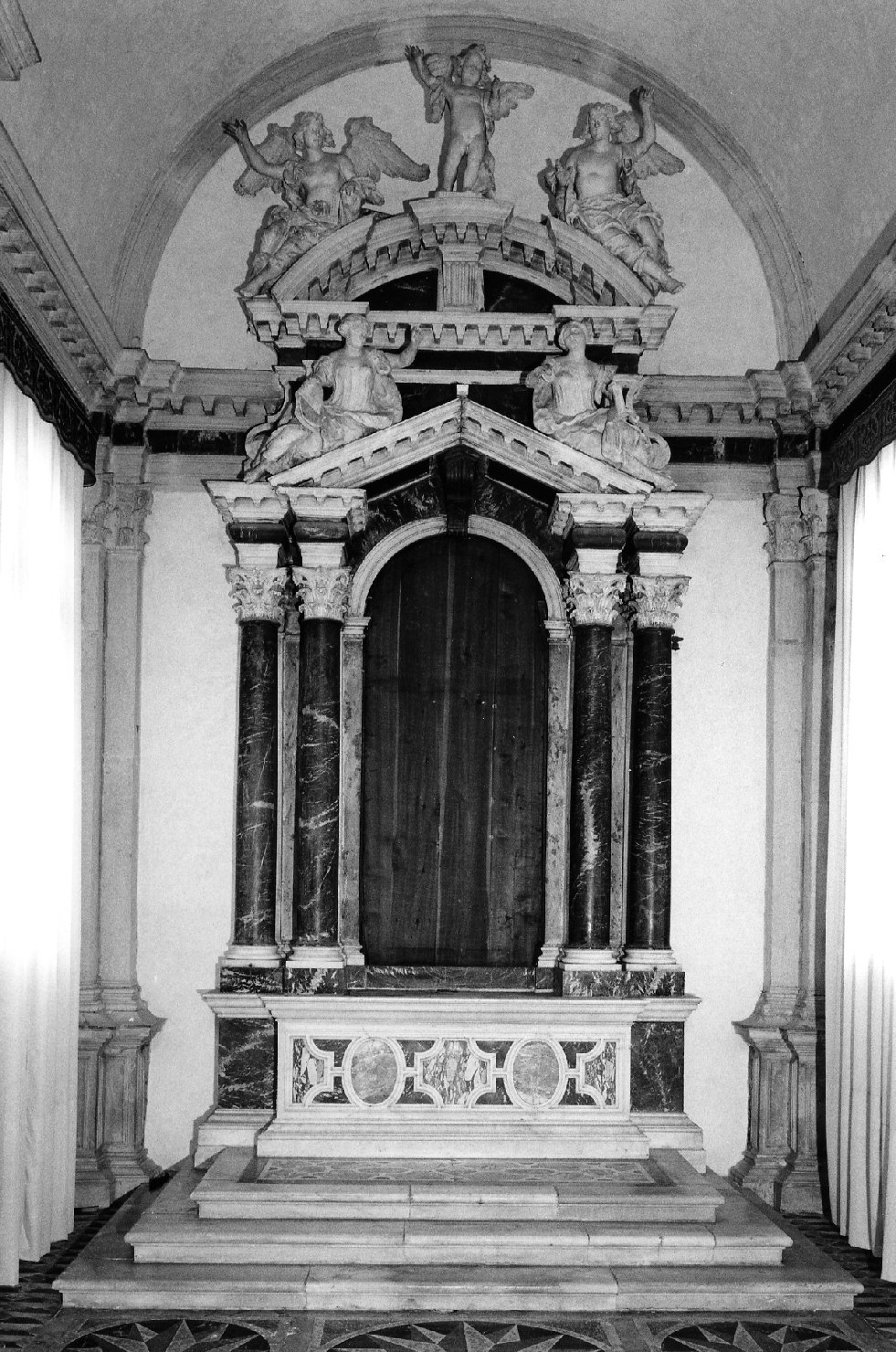 altare, insieme - bottega veneziana (sec. XVII)