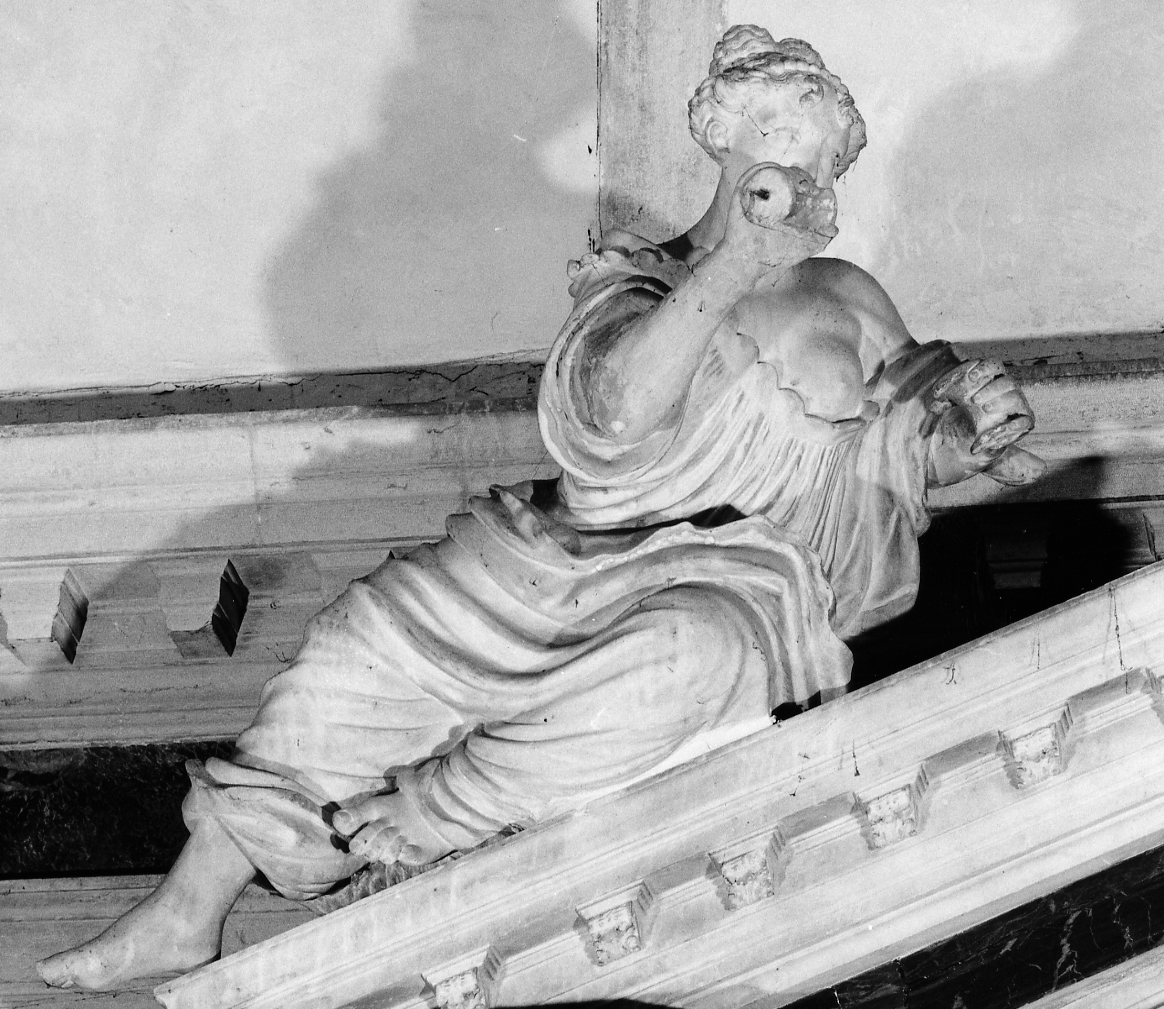 figura femminile (statua, elemento d'insieme) - ambito veneziano (sec. XVII)