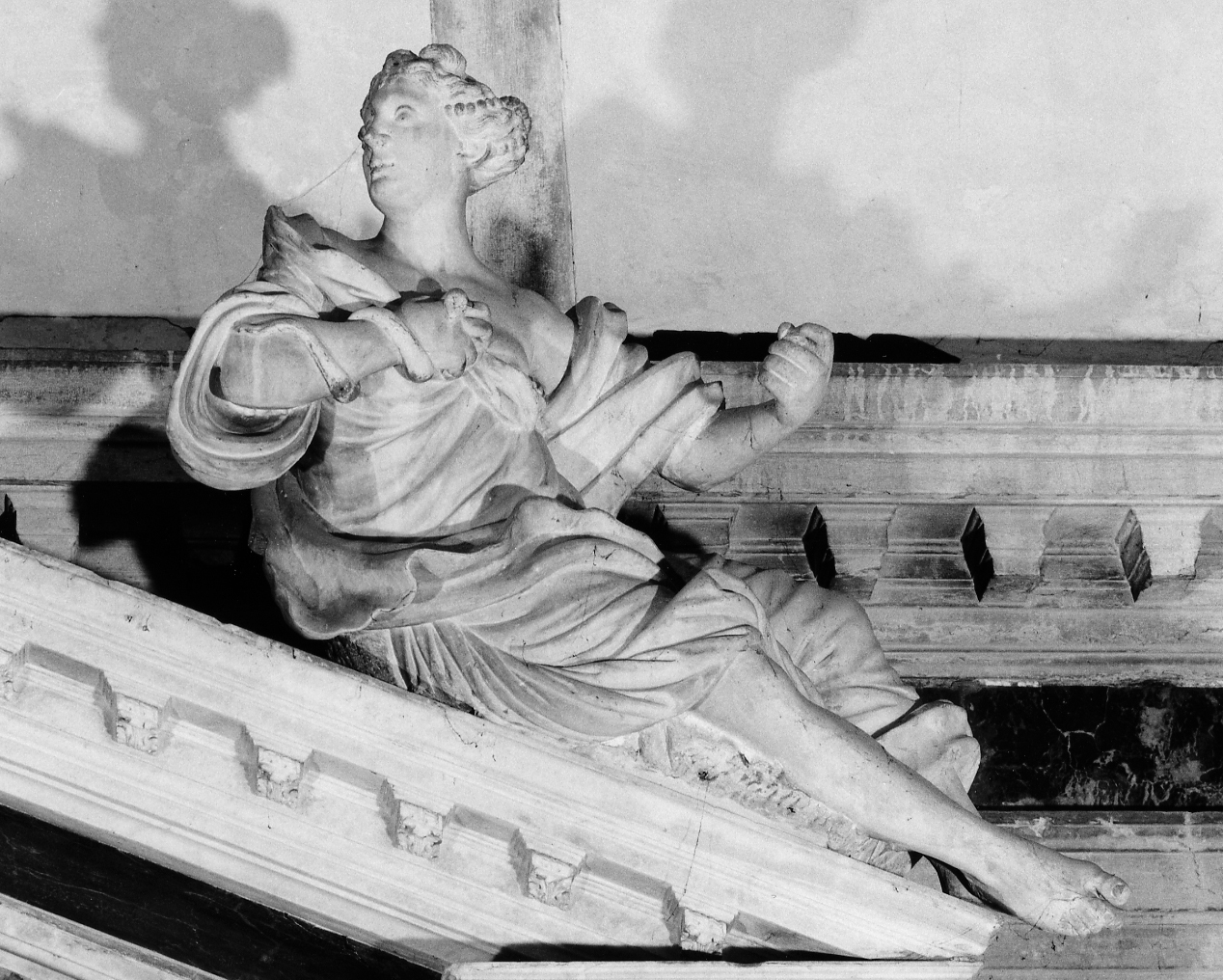 statua, elemento d'insieme - ambito veneziano (sec. XVII)