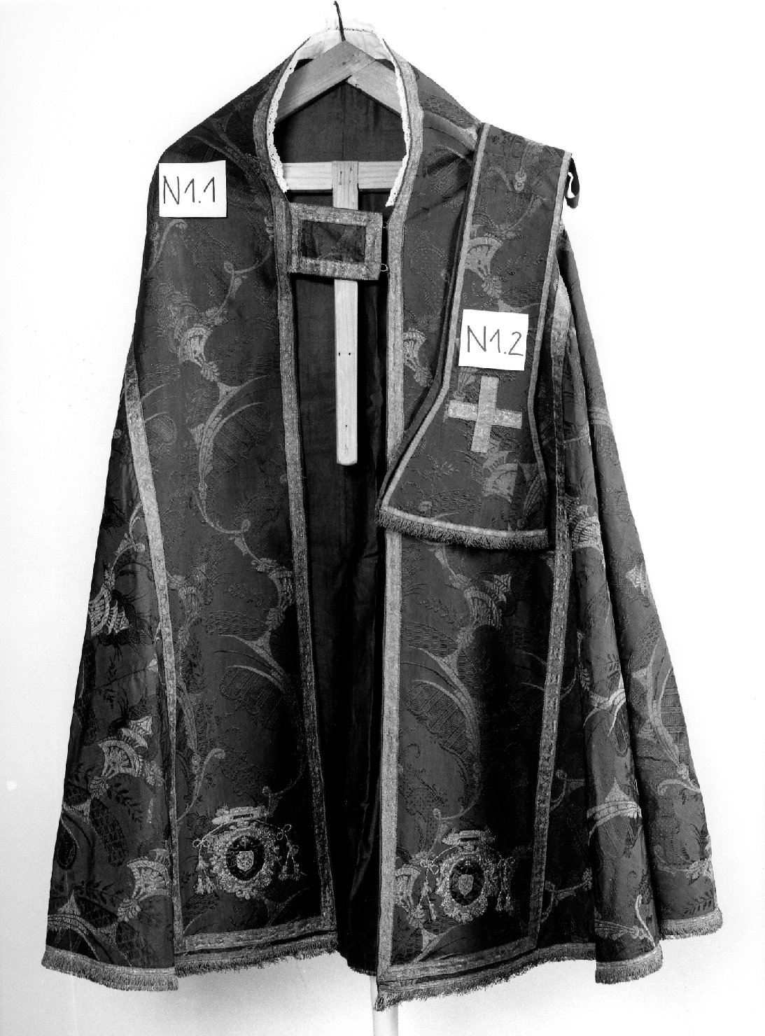 piviale, elemento d'insieme - manifattura veneta (sec. XVIII)