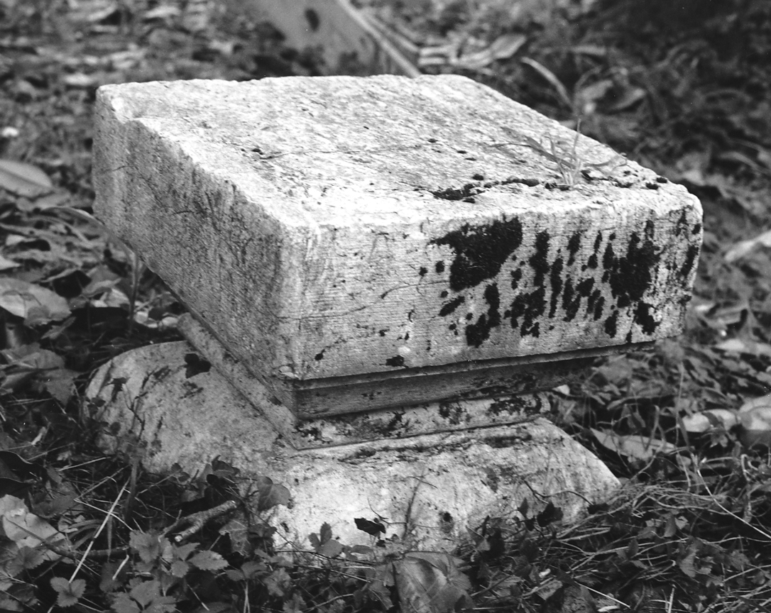 piedistallo - ambito veneto (secc. XVIII/ XIX)