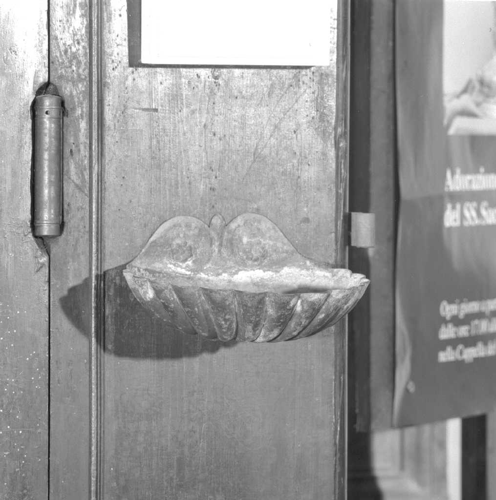 acquasantiera da parete, serie - ambito veneto (prima metà sec. XX)