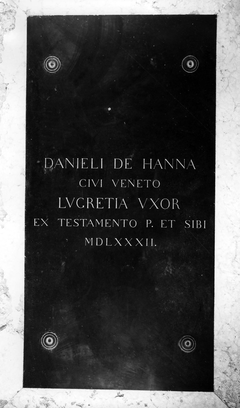 lapide tombale - ambito veneziano (sec. XVI)