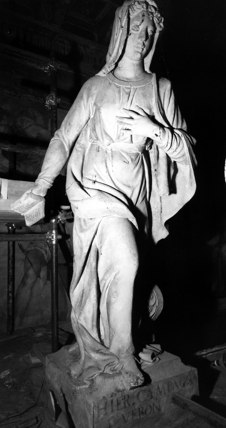 Madonna annunciata (statua, elemento d'insieme) di Campagna Girolamo (sec. XVI)