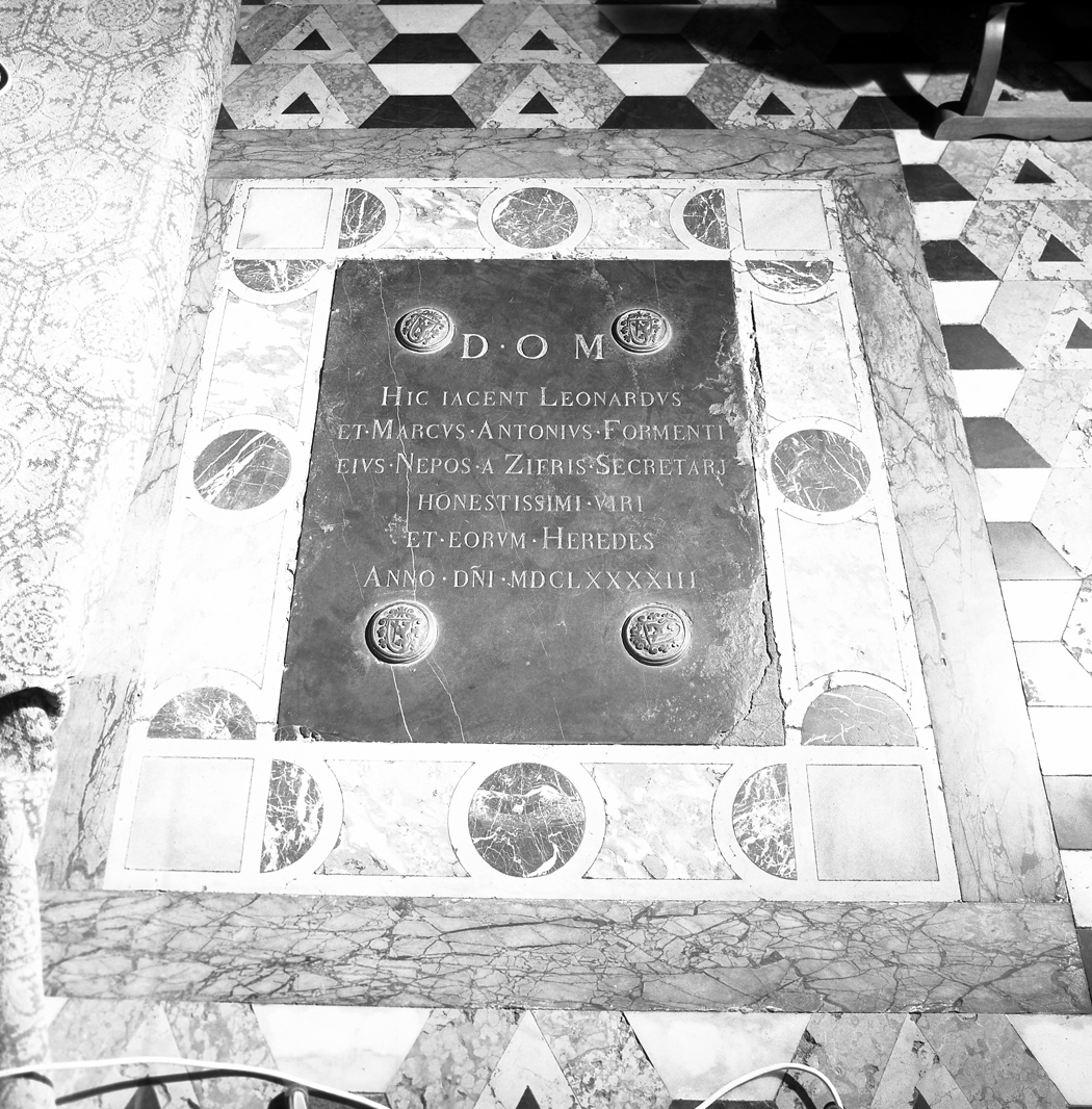 lastra tombale - ambito italiano (sec. XVII)