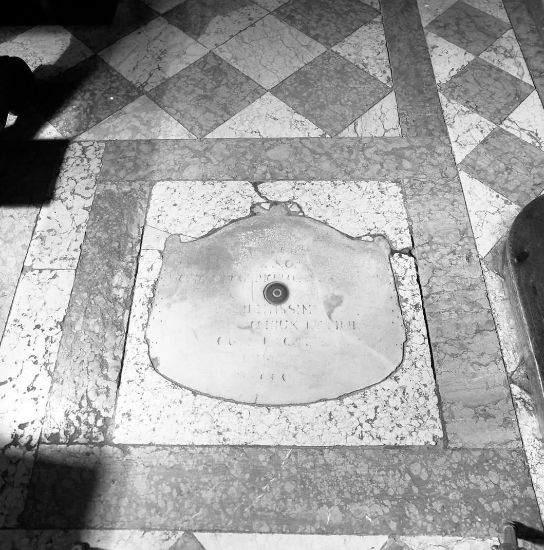 lastra tombale - ambito veneto (prima metà sec. XVIII)