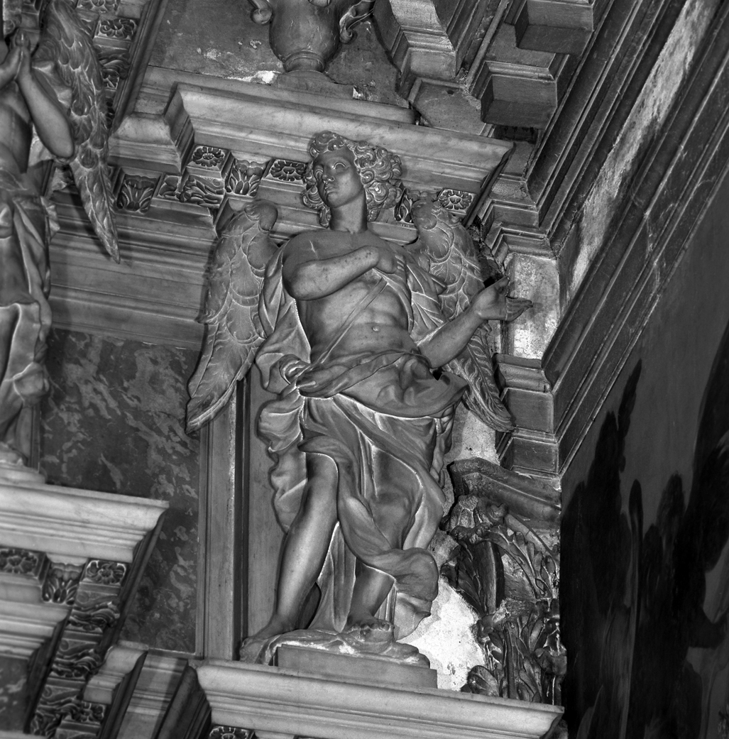 angelo (statua, elemento d'insieme) di Pozzo Giuseppe (secc. XVII/ XVIII)