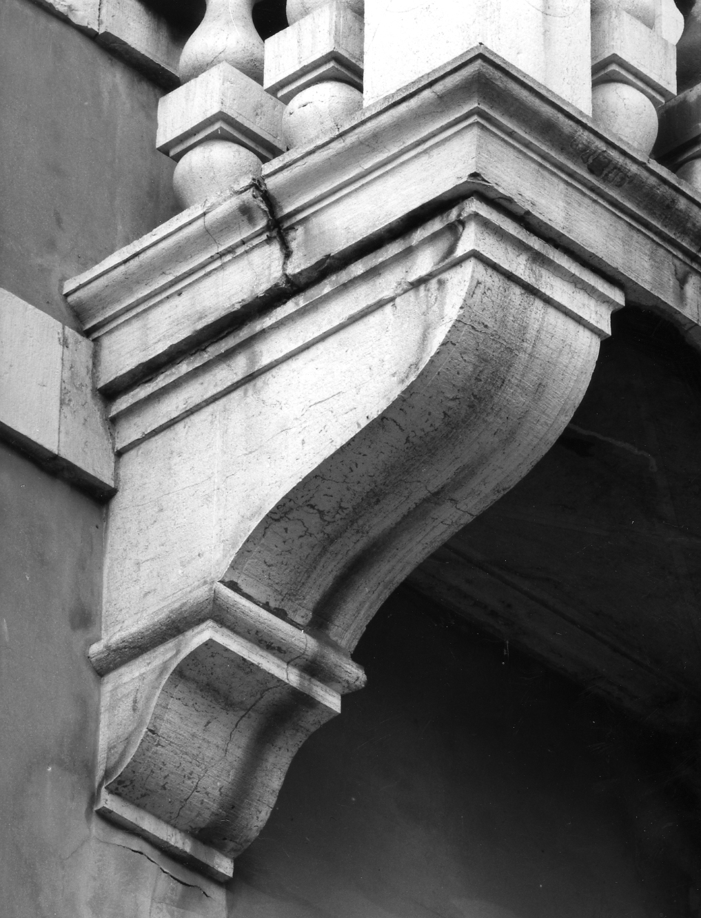 mensola, elemento d'insieme - ambito veneto (sec. XVI)