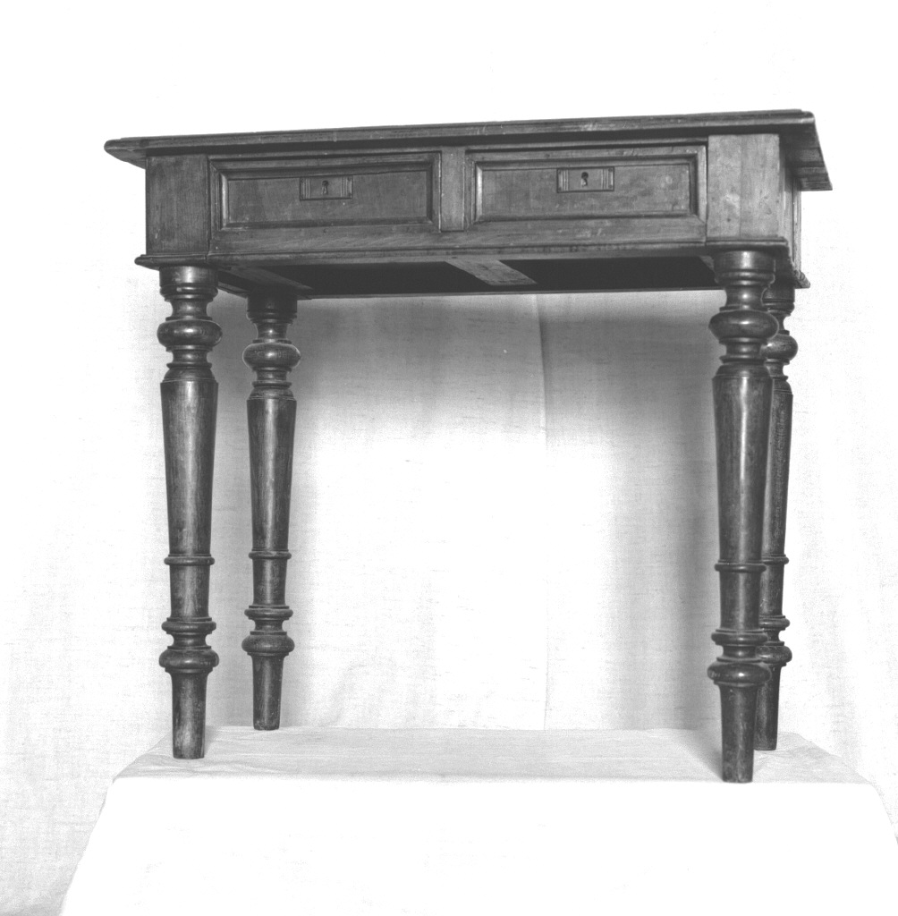 tavolino - ambito veneto (seconda metà sec. XIX)