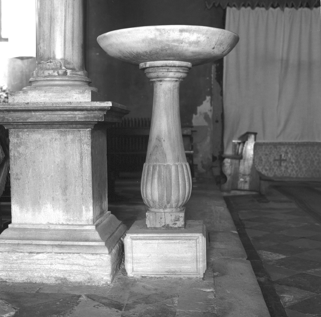 acquasantiera - a fusto - ambito veneto (ultimo quarto sec. XVI)