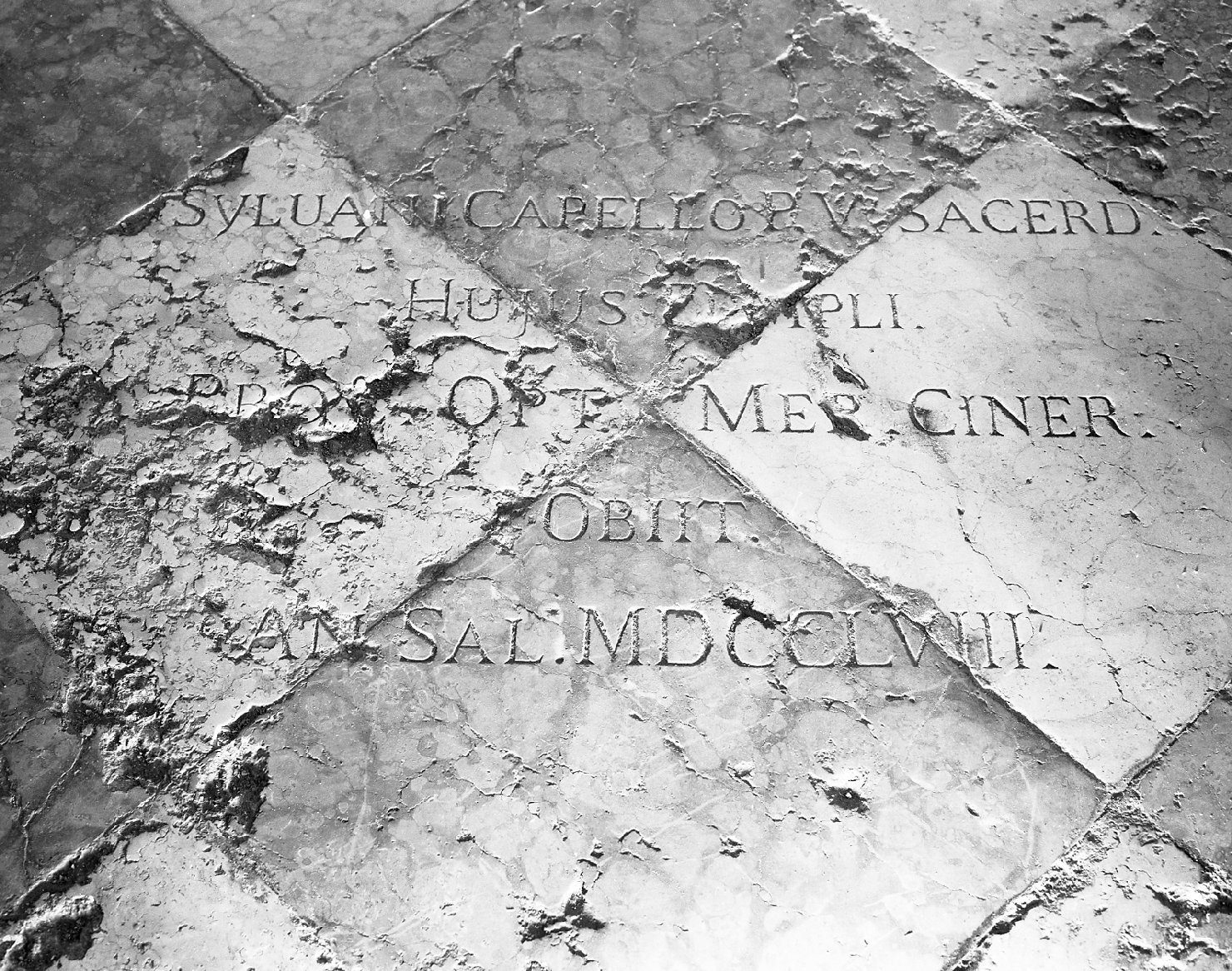 lapide tombale - ambito veneto (sec. XVIII)