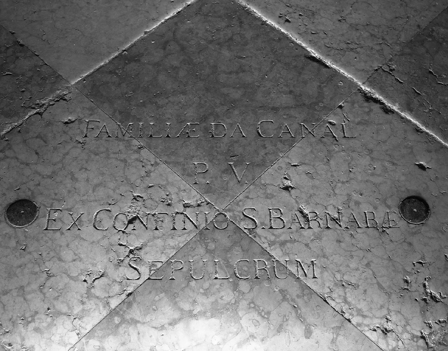 lapide tombale - ambito veneto (sec. XVIII)