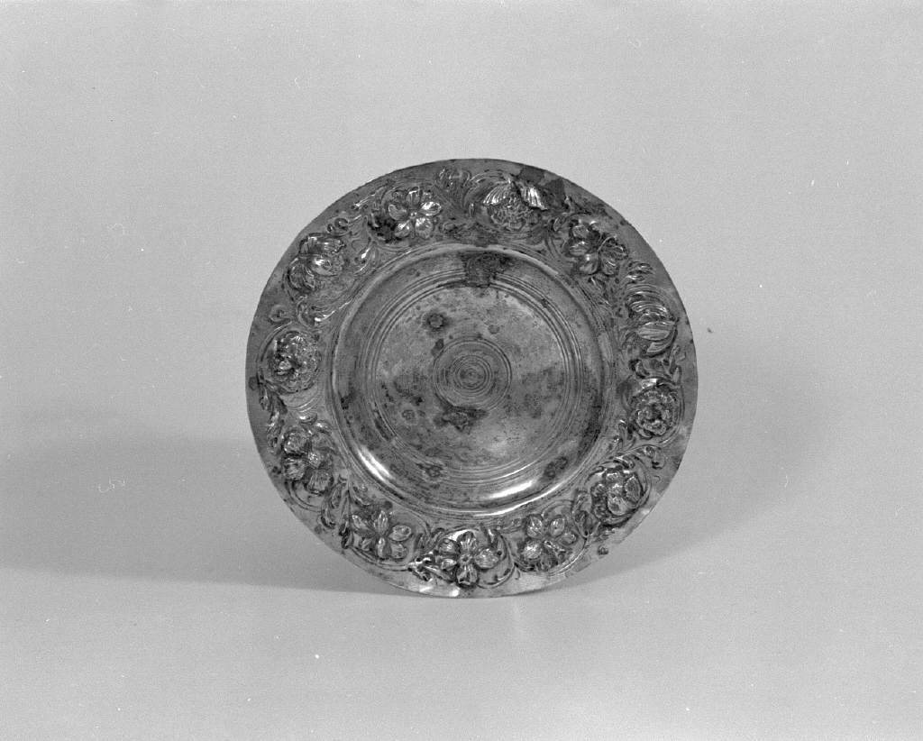 piattino - bottega veneta (secc. XVI/ XVII)