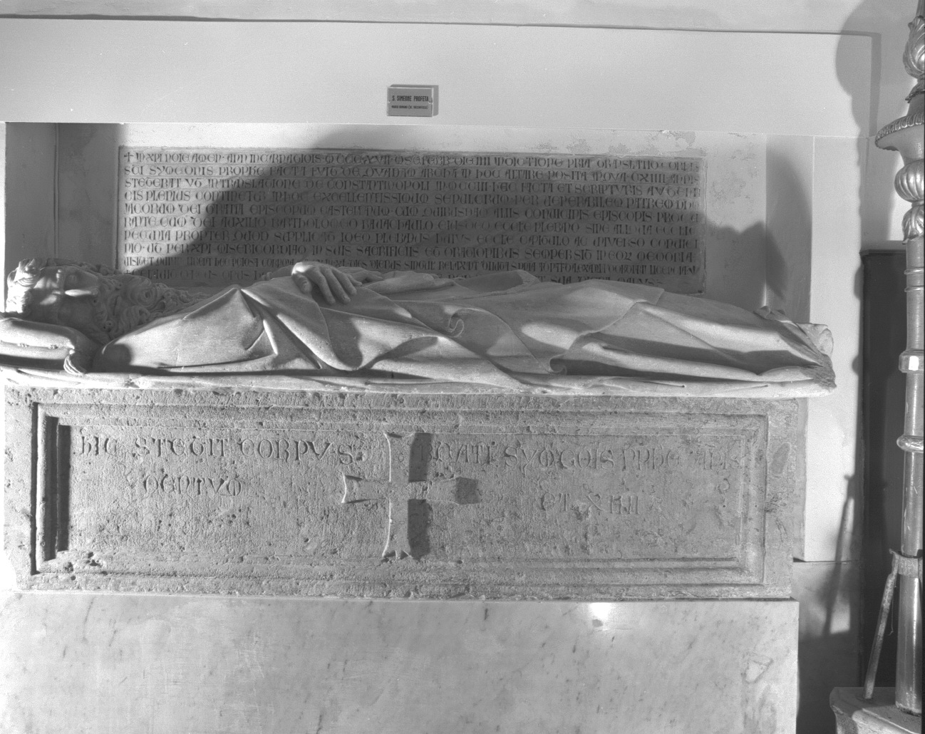 sarcofago - ambito romano (sec. XIV)