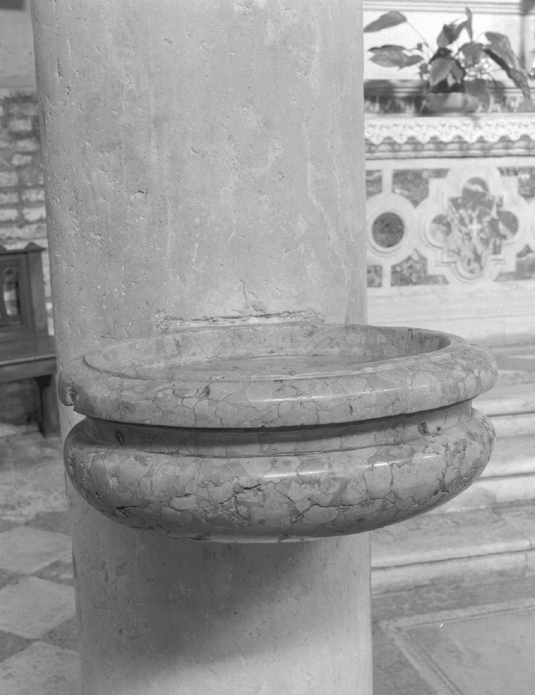 acquasantiera da parete - bottega veneta (sec. XVIII)