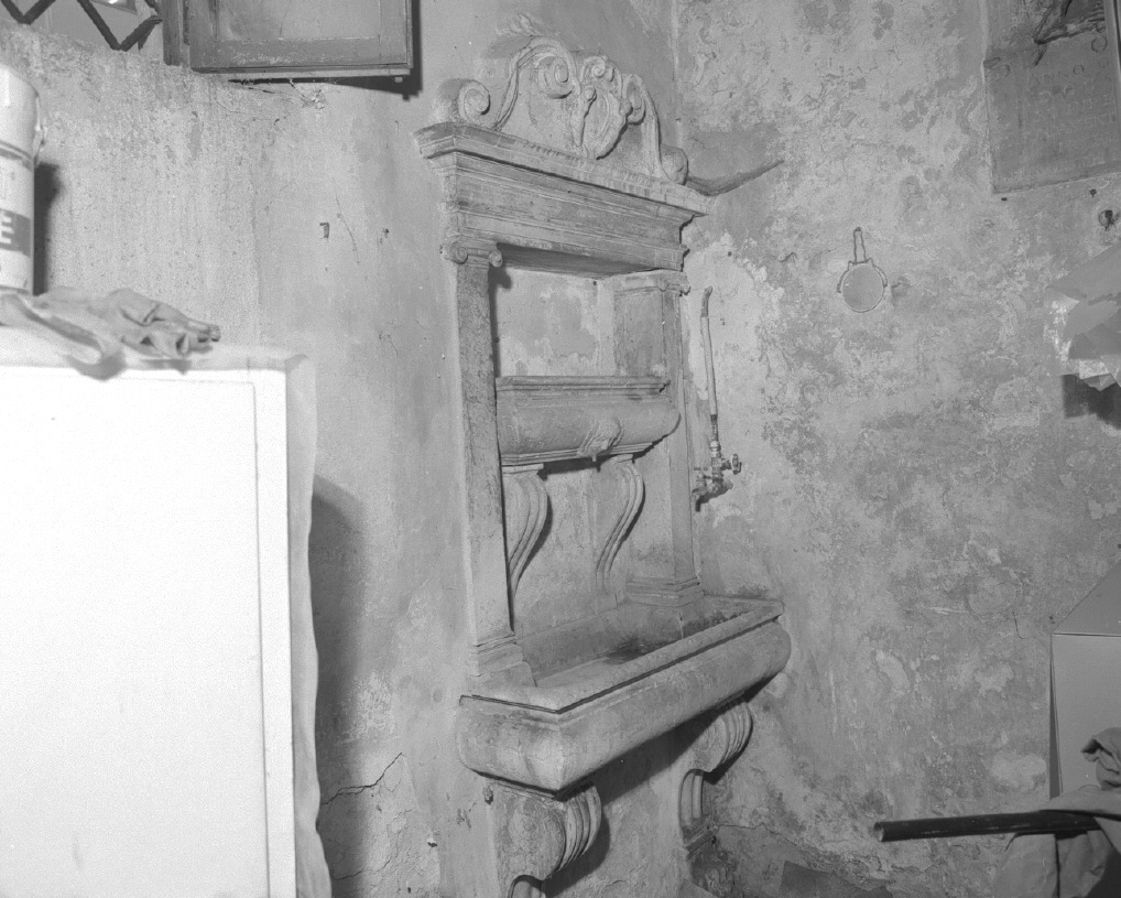lavabo da sacrestia - ambito veneto (sec. XVII)