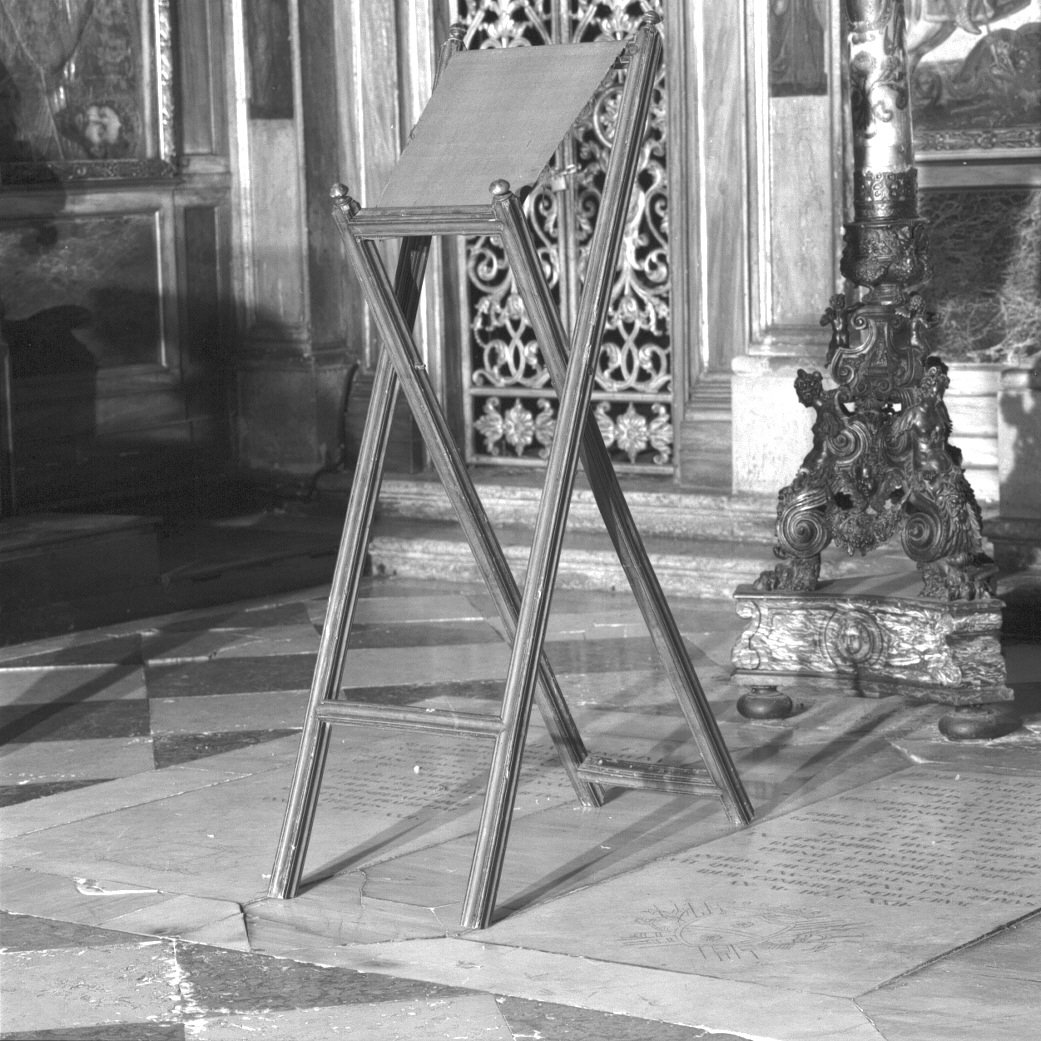 leggio - ambito veneto (prima metà sec. XX)