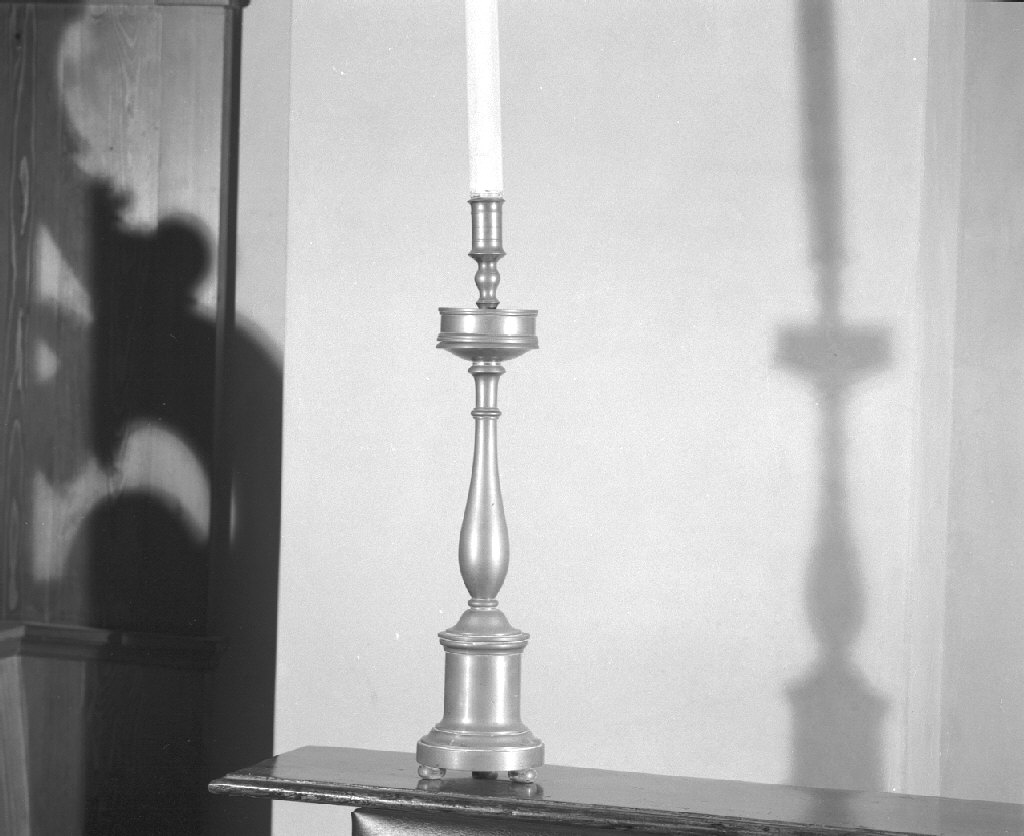 candelabro - ambito veneto (primo quarto sec. XX)