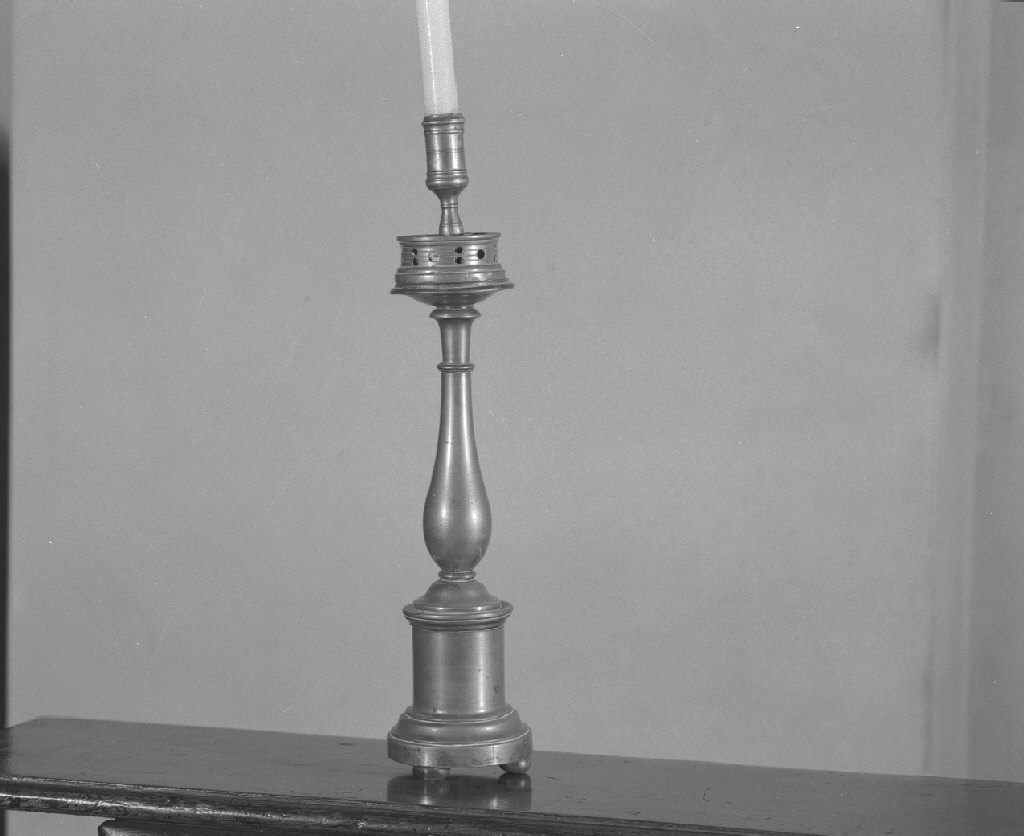 candelabro - ambito veneto (primo quarto sec. XX)