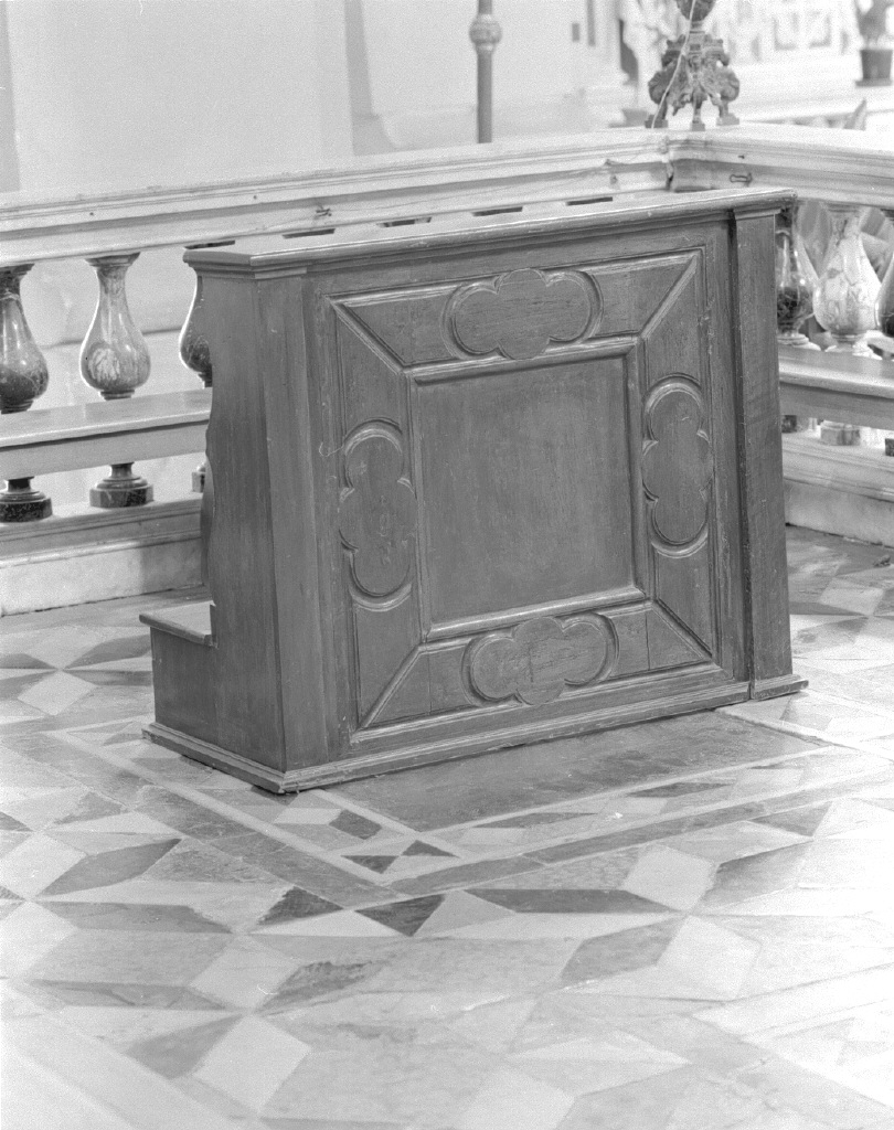 inginocchiatoio - bottega veneta (prima metà sec. XX)