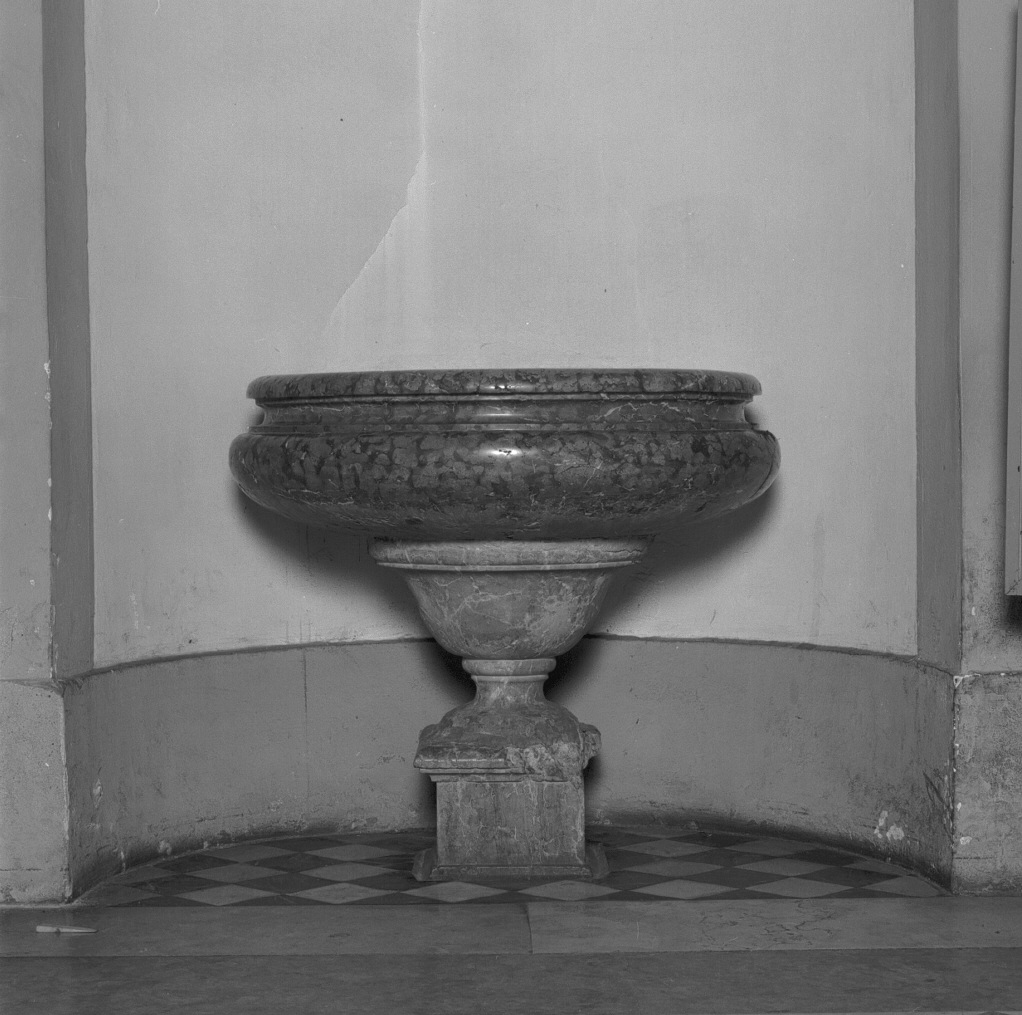 acquasantiera - ambito veneto (sec. XVIII)