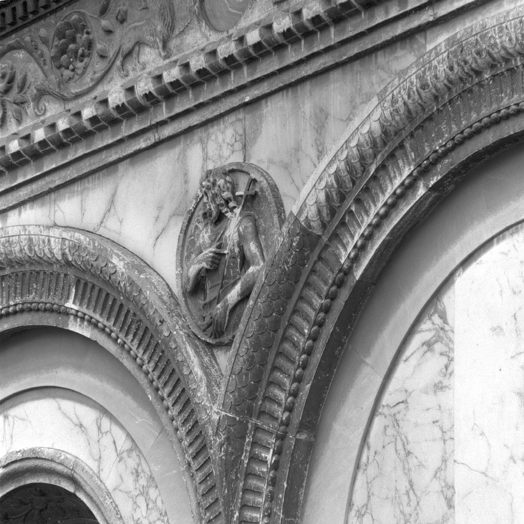 San Giovanni Battista (rilievo) di Lombardo Tullio (sec. XV)