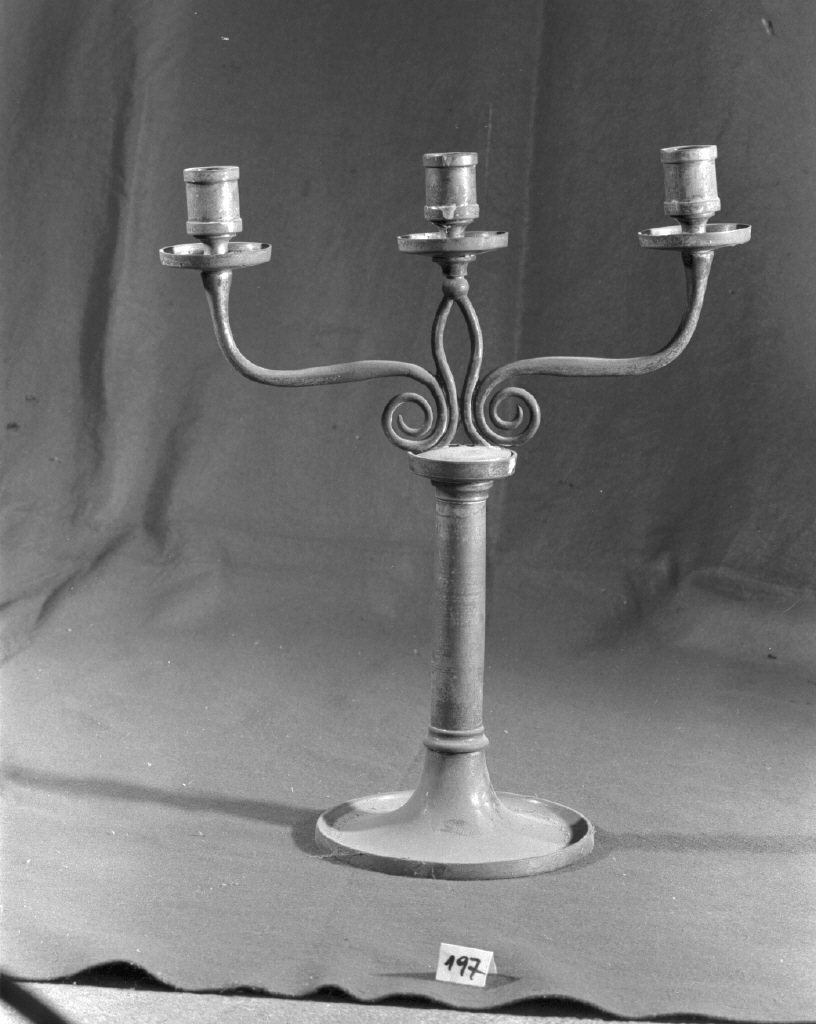 candelabro - bottega veneta (sec. XX)