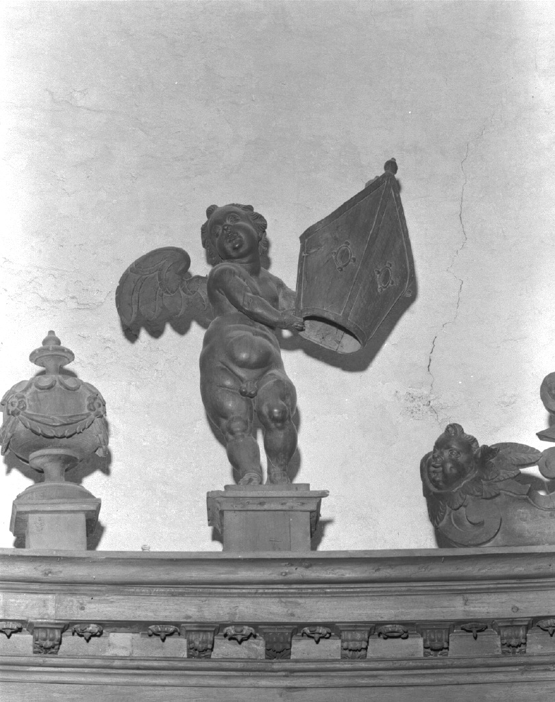 angelo con mitra e pastorale (statua, elemento d'insieme) - ambito veneto (secondo quarto sec. XVII)