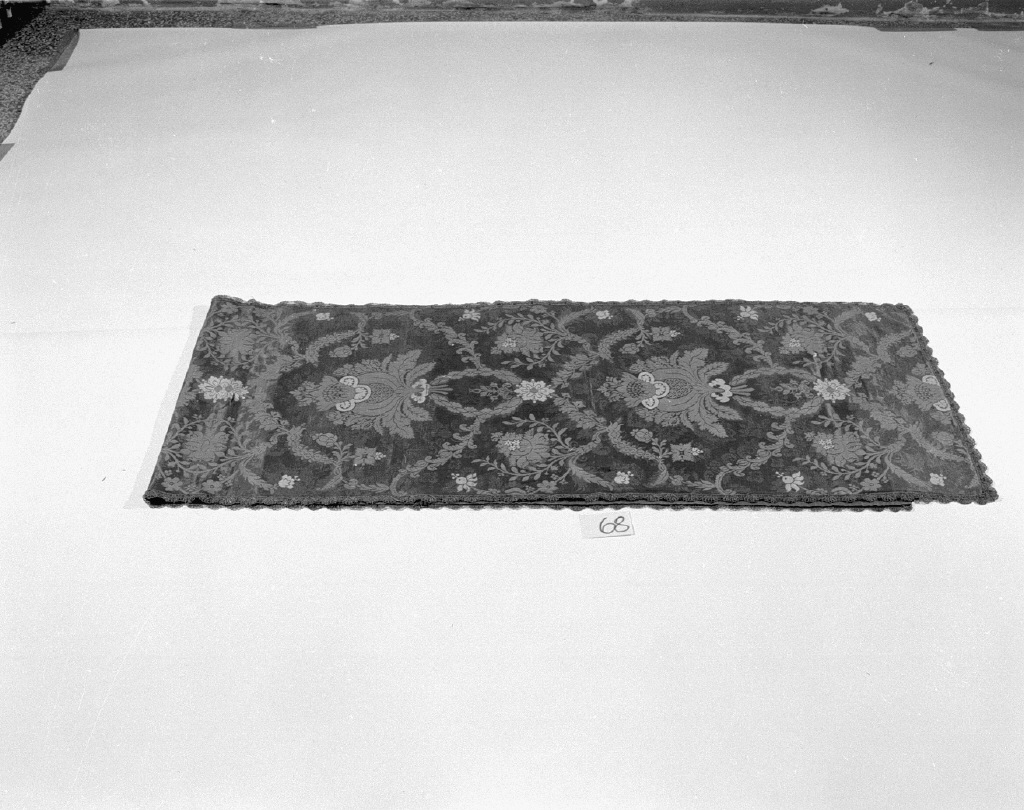 velo omerale - manifattura Italia centro-settentrionale (fine/inizio secc. XVII/ XVIII)