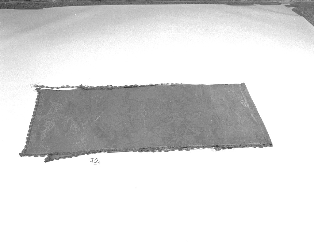 velo omerale - manifattura Italia centro-settentrionale (secondo quarto sec. XVIII)