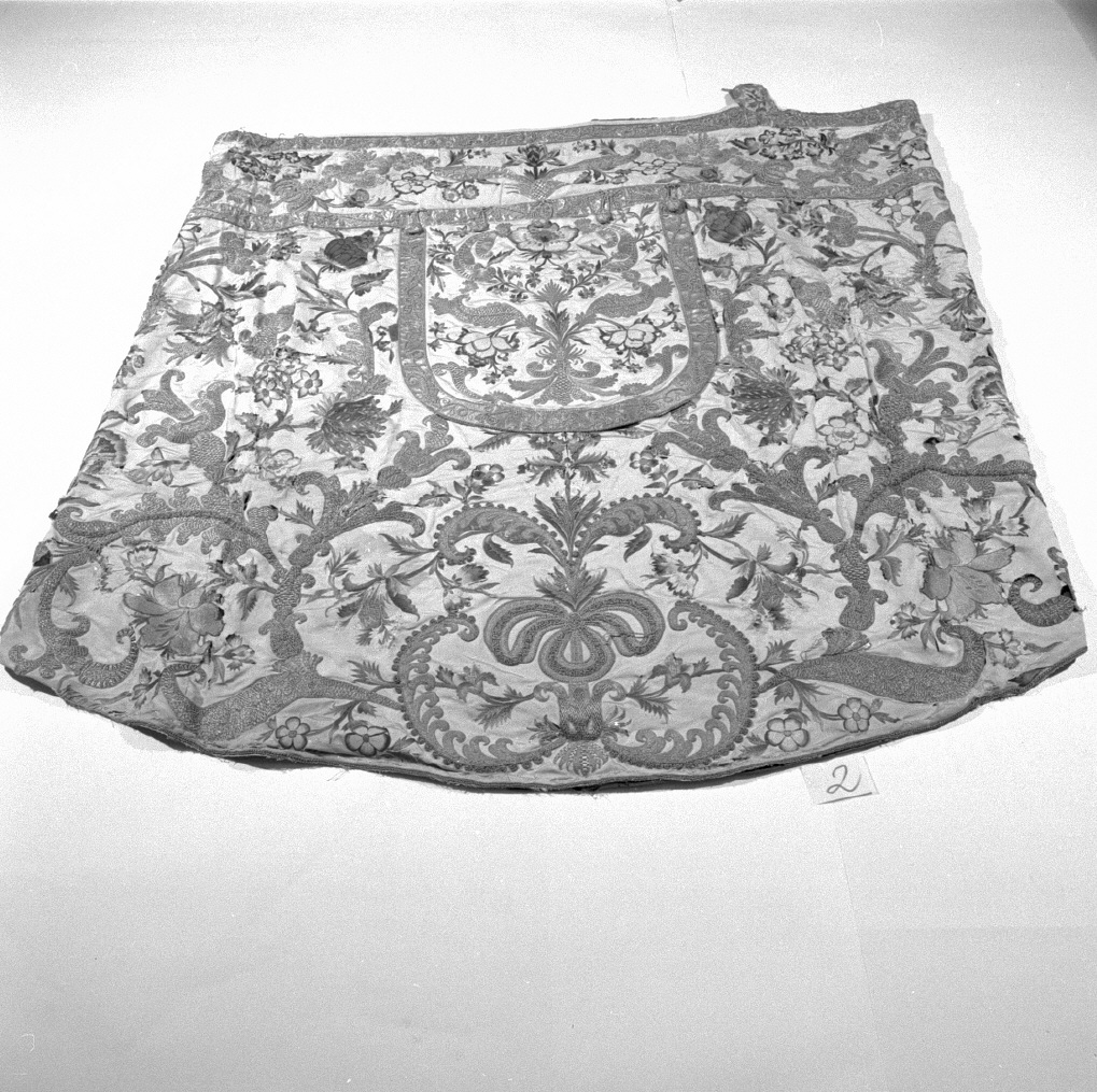 piviale - manifattura Italia centro-settentrionale (ultimo quarto sec. XVIII)