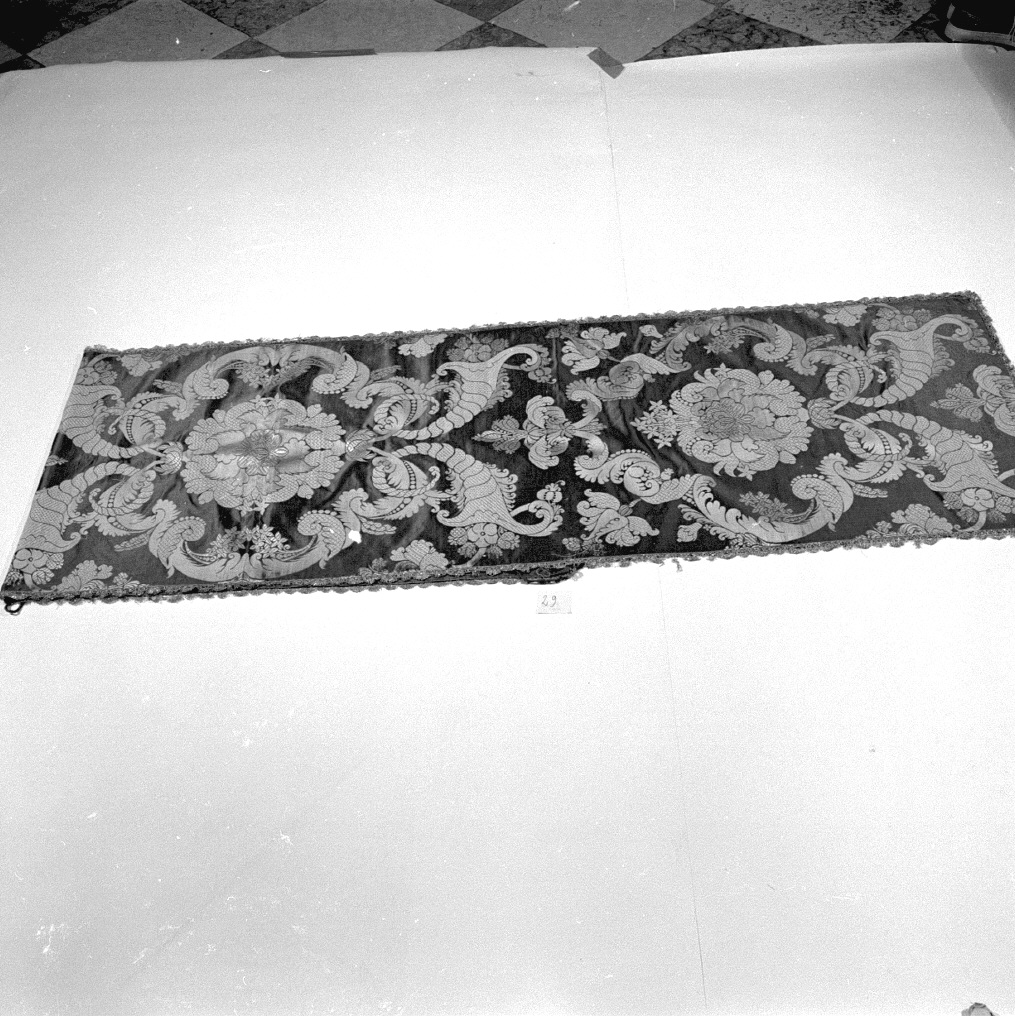 velo omerale - manifattura Italia centro-settentrionale (prima metà sec. XVIII)