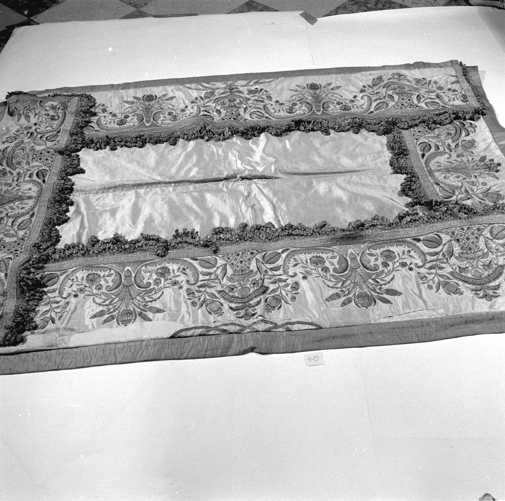 baldacchino processionale - manifattura Italia centro-settentrionale (prima metà sec. XVIII)