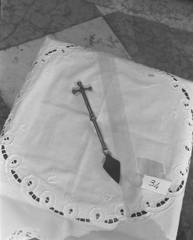coltello eucaristico - bottega veneziana (sec. XVIII)