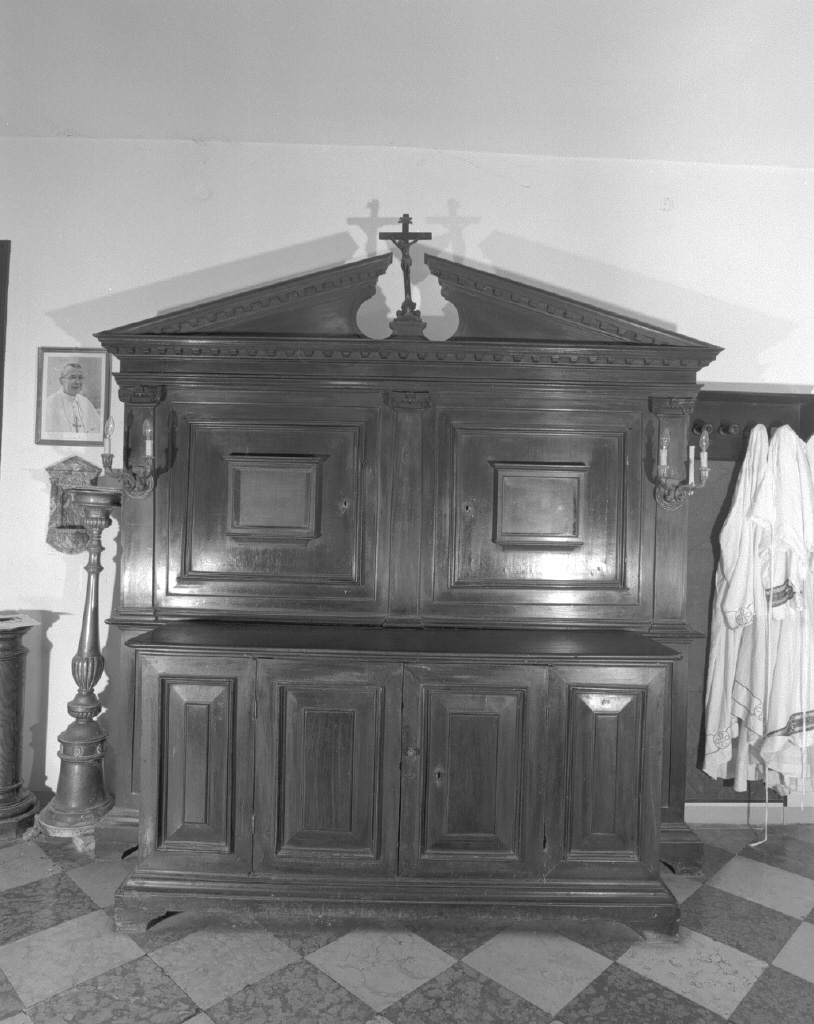 armadio da sacrestia - bottega veneta (inizio sec. XVIII)