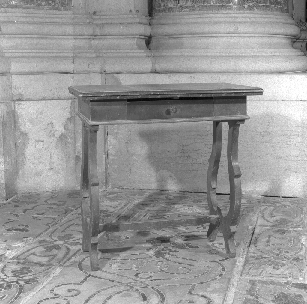 tavolino - bottega veneta (inizio sec. XIX)