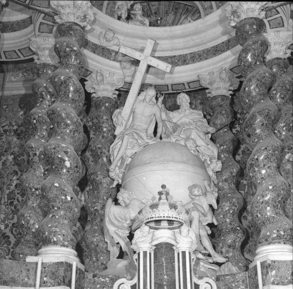 Cristo seduto alla destra di Dio Padre (gruppo scultoreo, elemento d'insieme) di Bernardi Giuseppe detto Giuseppe Torretti, Fattoretto Giovanni Battista (inizio sec. XVIII)