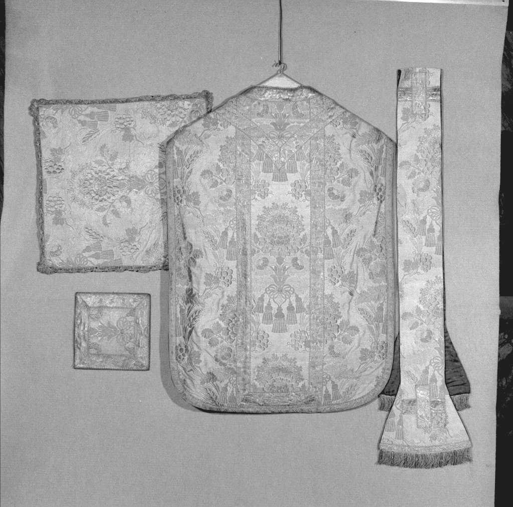 pianeta, elemento d'insieme - manifattura veneta (sec. XVIII)