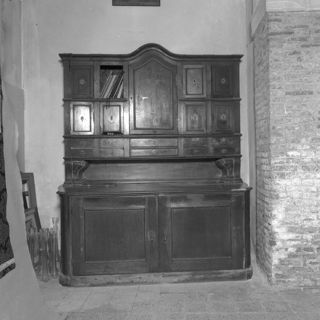 armadio da sacrestia - ambito veneto (sec. XVIII)