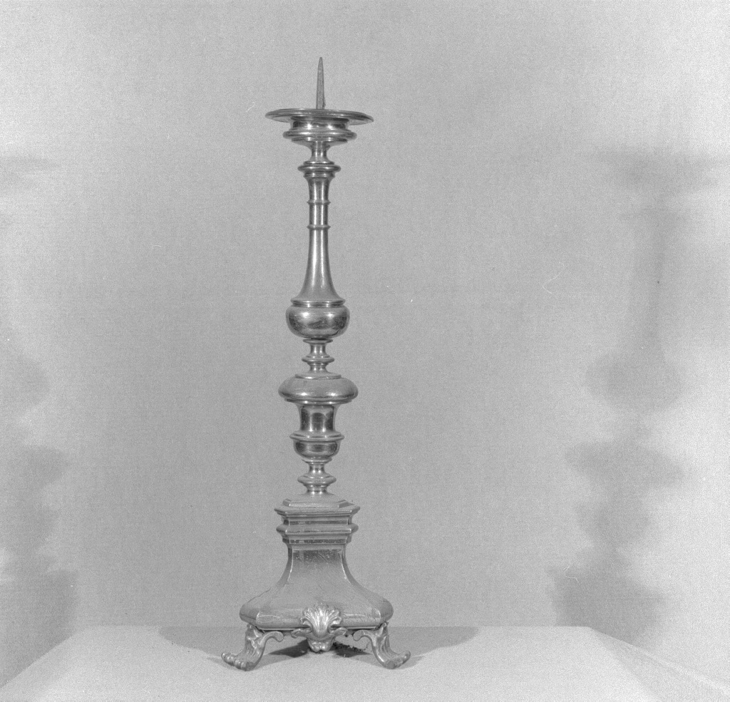 candeliere d'altare - ambito veneziano (fine/inizio secc. XIX/ XX)