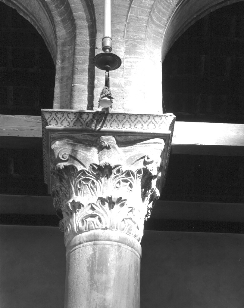 capitello corinzio - bottega veneta (prima metà sec. XII)