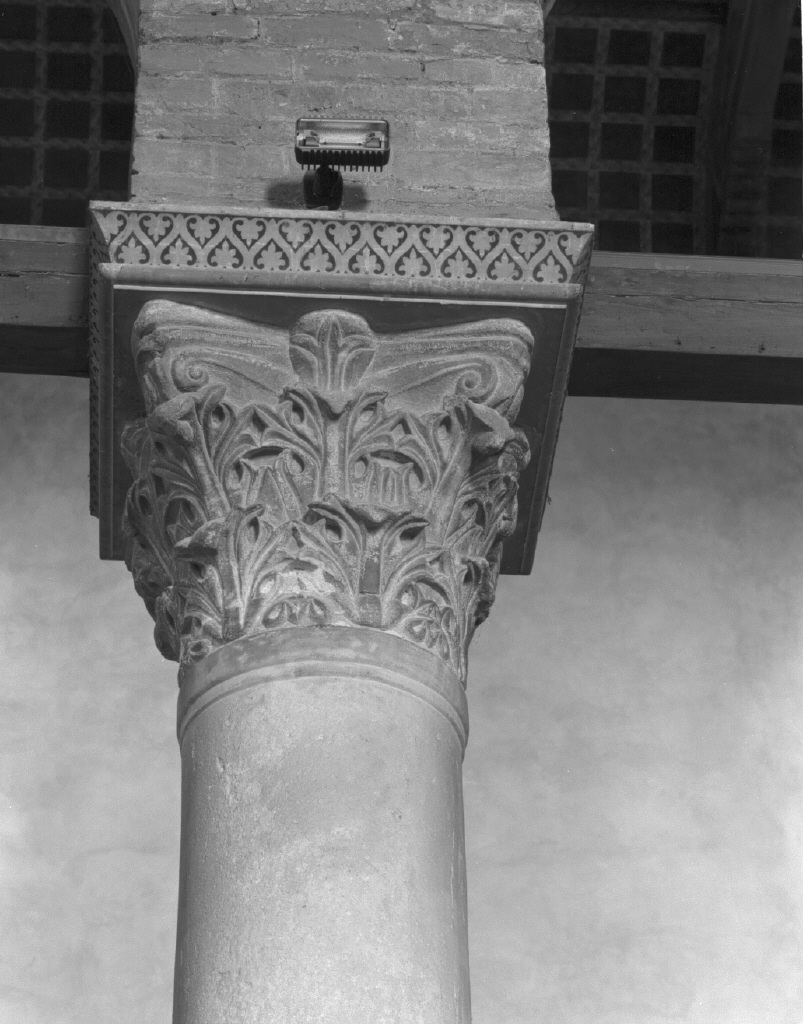 capitello corinzio - bottega veneta (prima metà sec. XII)