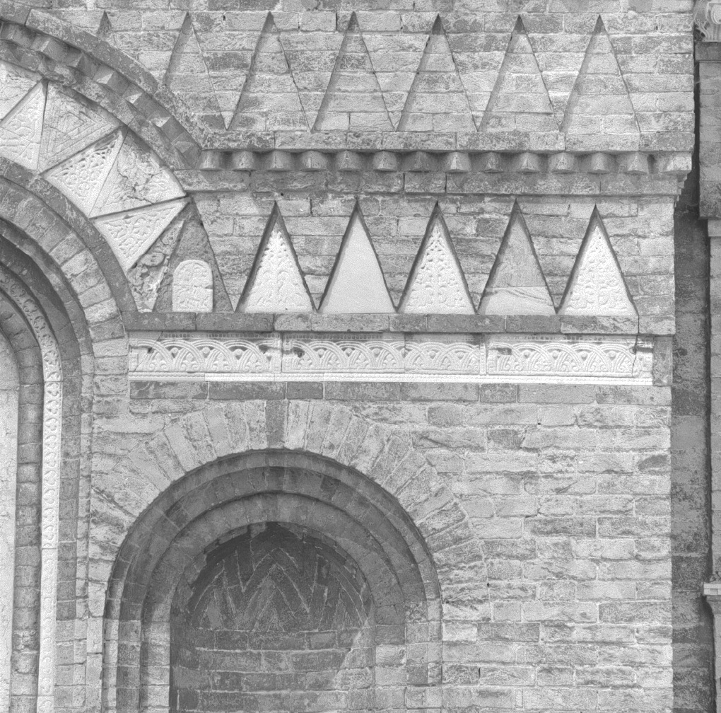 decorazione plastica, frammento - ambito veneto (sec. IX)