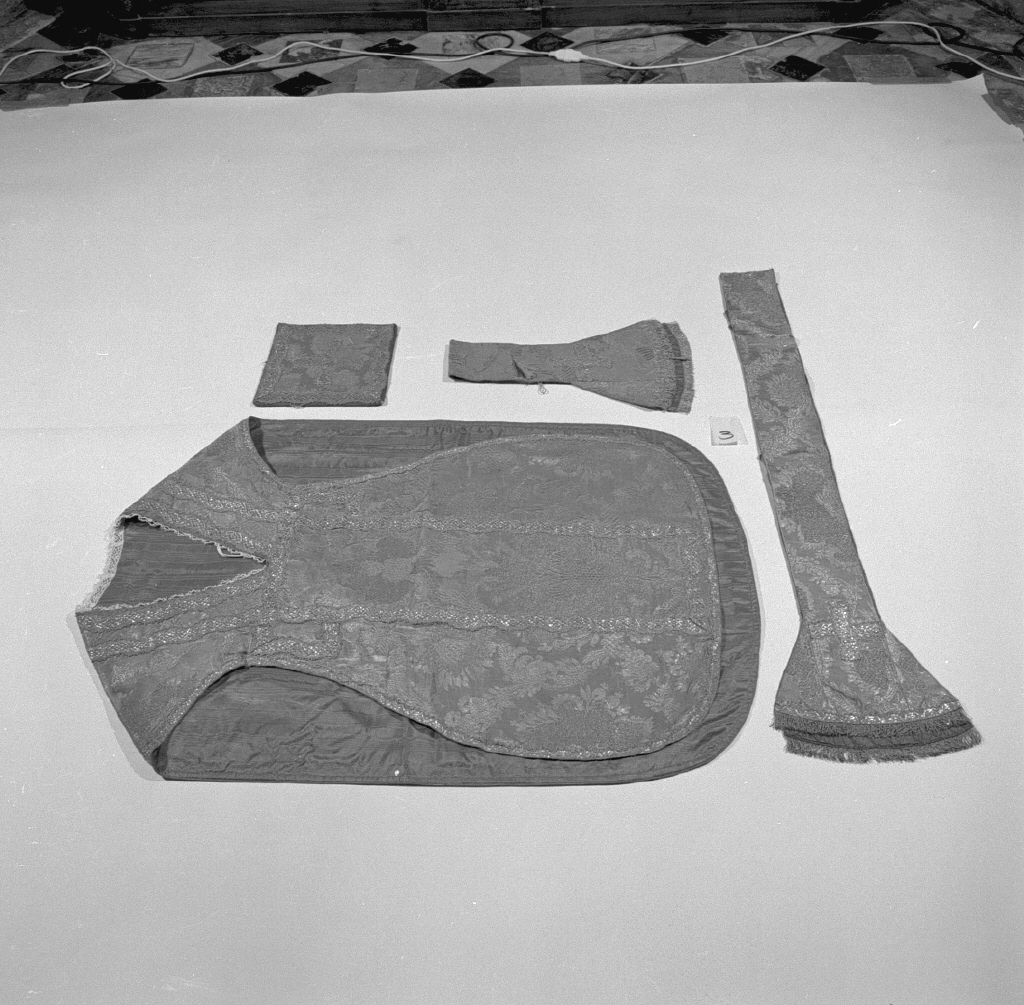 pianeta, elemento d'insieme - manifattura italiana (fine/inizio secc. XVII/ XVIII)