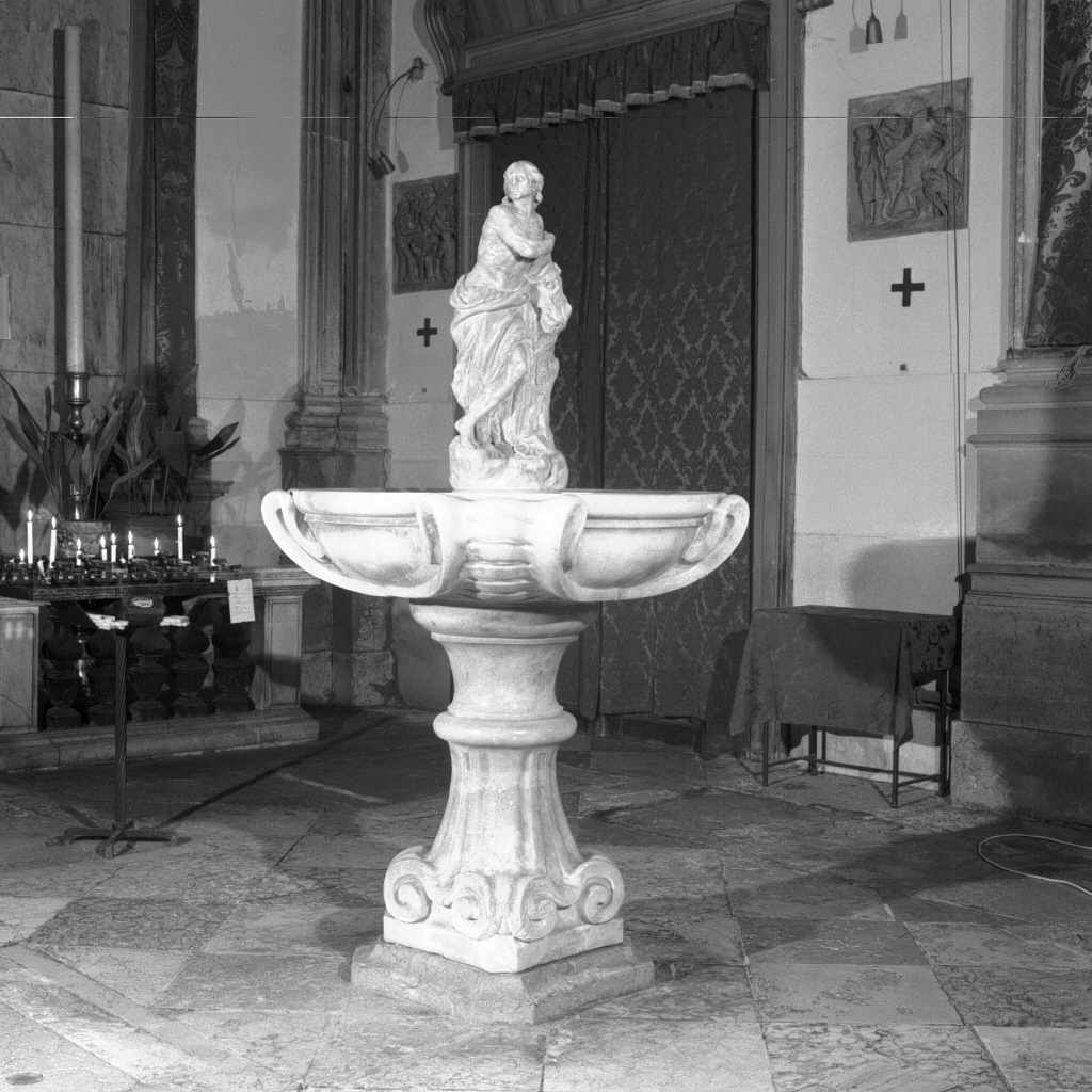 San Giovanni Battista (acquasantiera) di Piazzetta Giovanni Battista (sec. XVII)