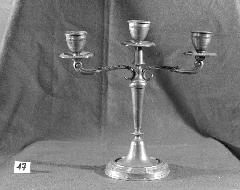 candelabro - bottega veneta (prima metà sec. XX)